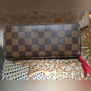 Louis Vuitton Classic Brown Damiuer Wallet w COA